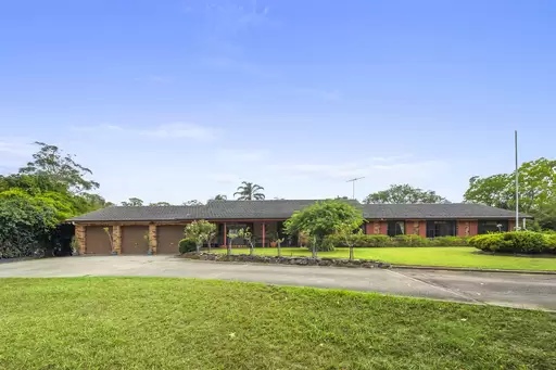 45 Speets Road, Oakville For Sale by Cutcliffe Properties