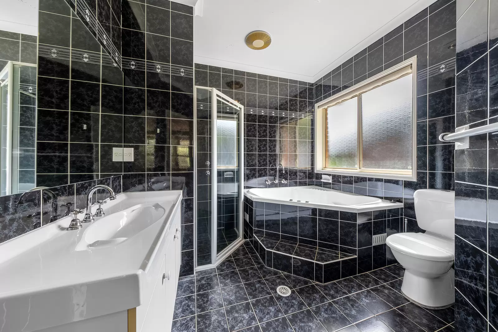 23 Scheyville Road, Oakville Auction by Cutcliffe Properties - image 12