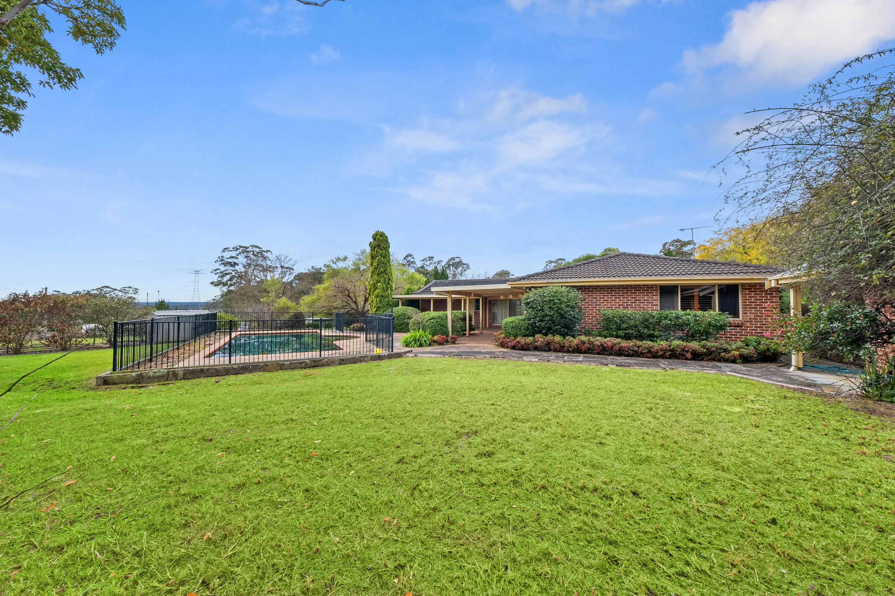 158 Boundary Road, Oakville Sold by Cutcliffe Properties - image 3