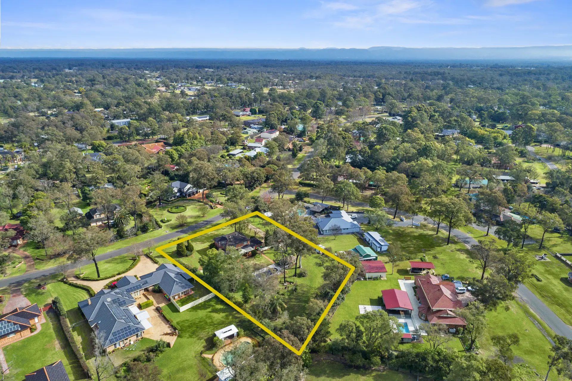53 Barkly Drive, Windsor Downs Sold by Cutcliffe Properties - image 1