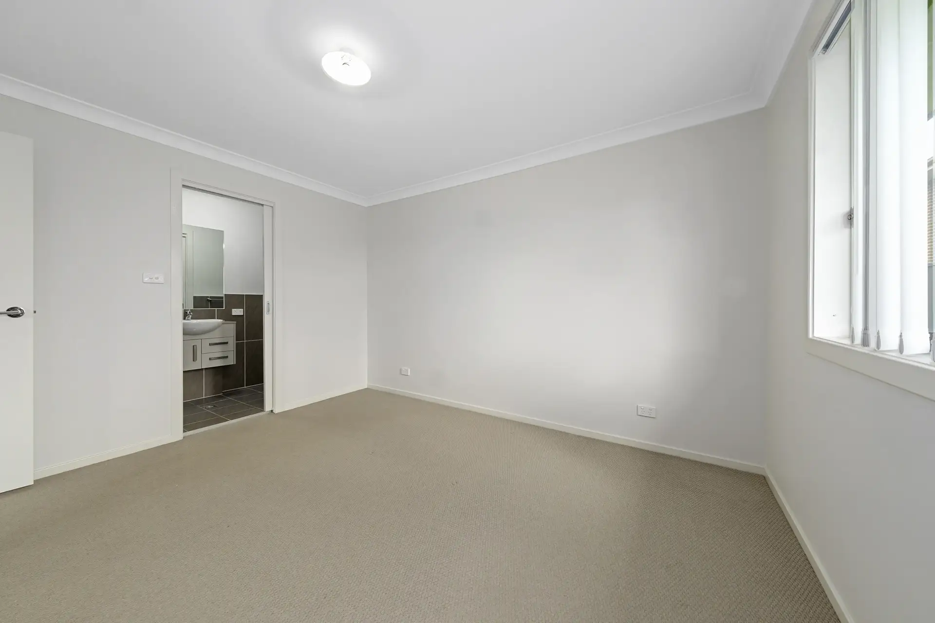 4 Pleasance Street, Box Hill Leased by Cutcliffe Properties - image 1