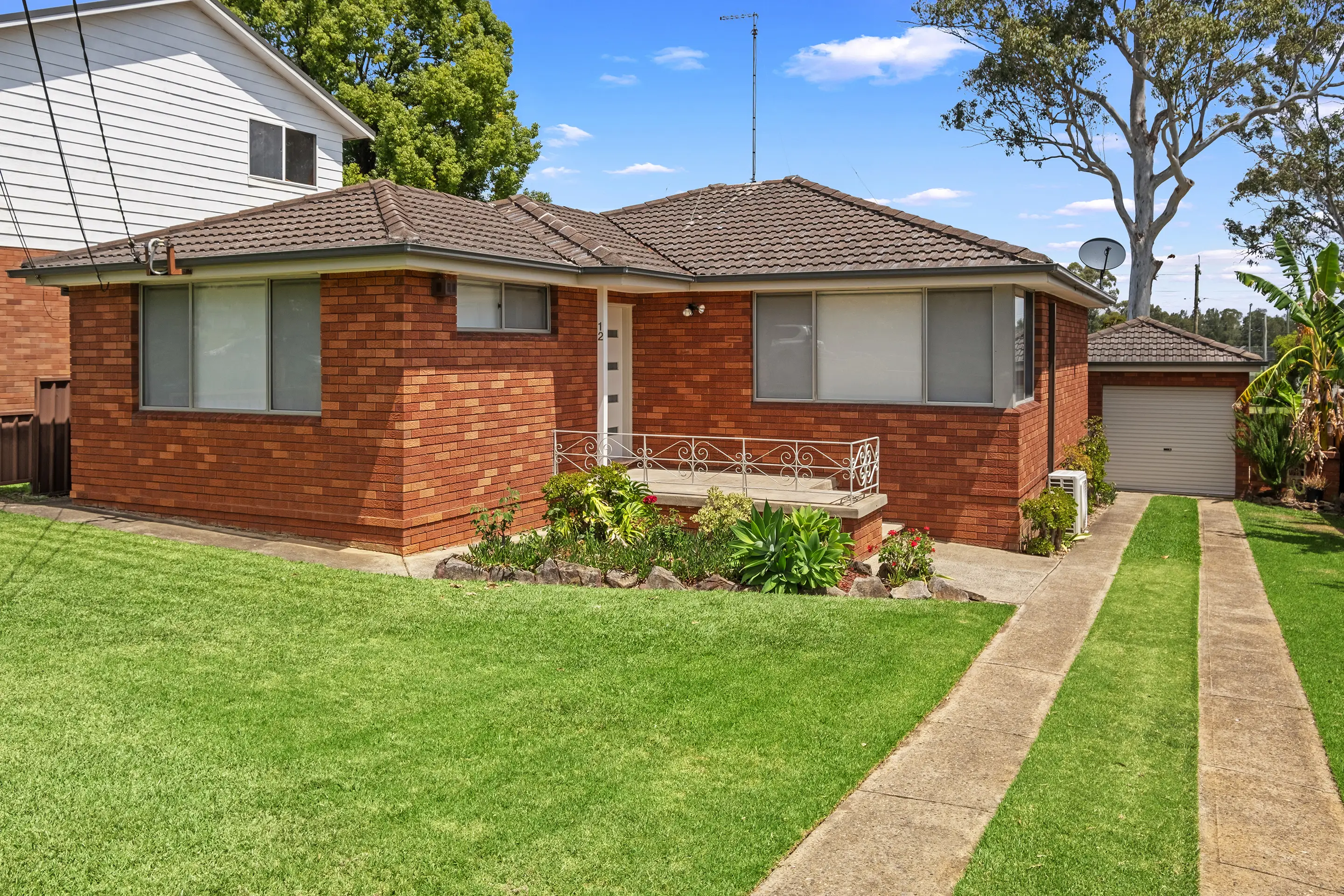 12 Koorool Avenue, Lalor Park Leased by Cutcliffe Properties - image 1