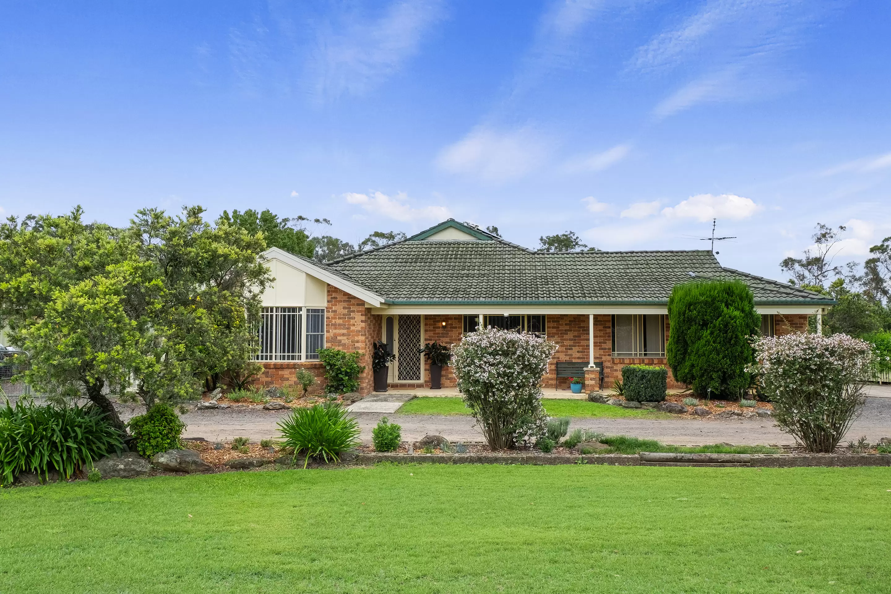 975 East Kurrajong Road, East Kurrajong Sold by Cutcliffe Properties - image 1