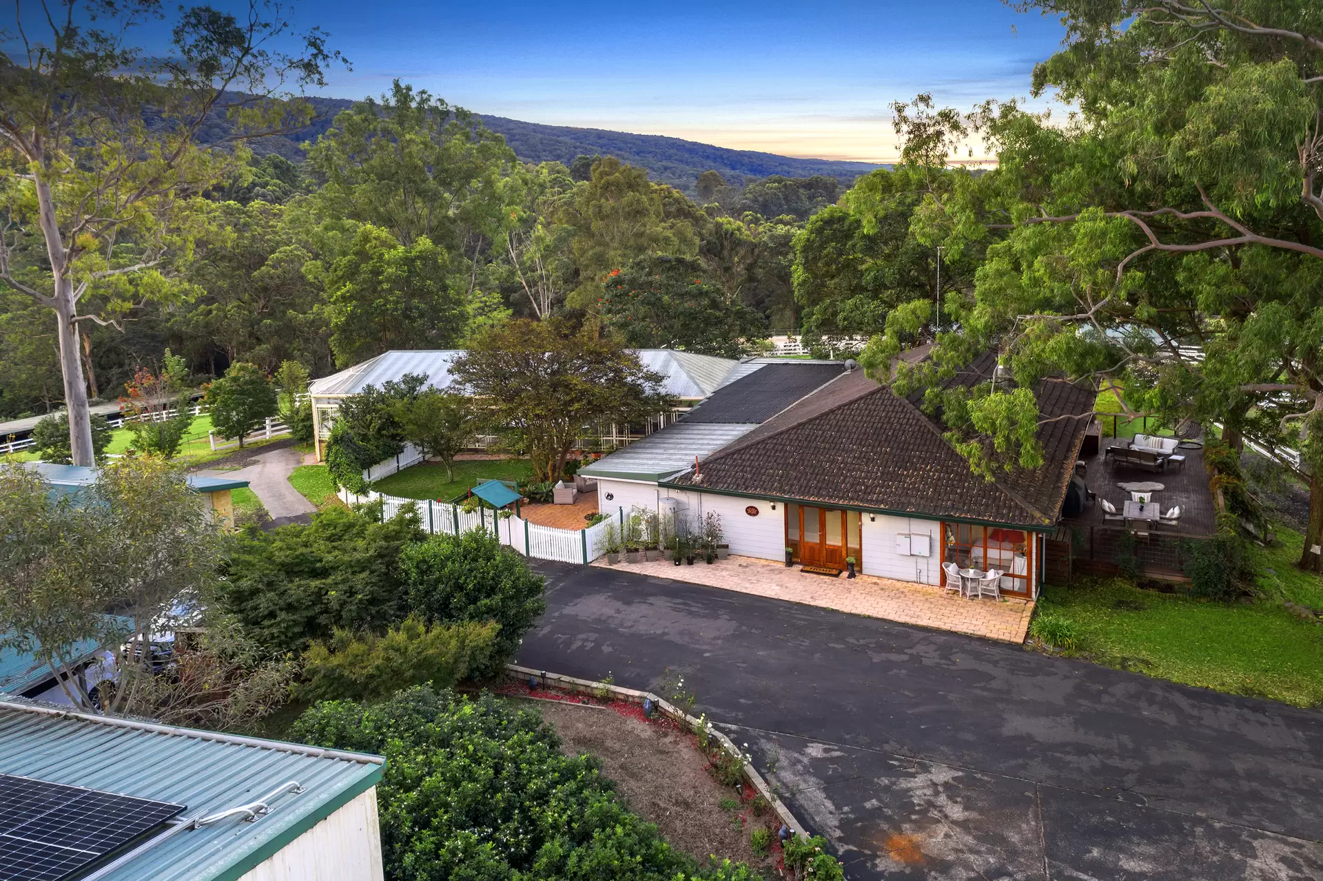 120 Hermitage Road, Kurrajong Hills Auction by Cutcliffe Properties - image 1