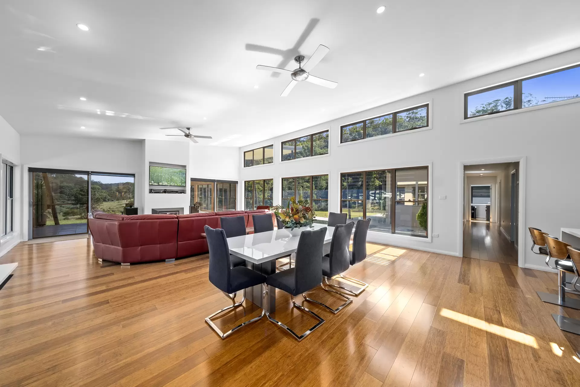 2/6299 Putty Road, Howes Valley Sold by Cutcliffe Properties - image 1