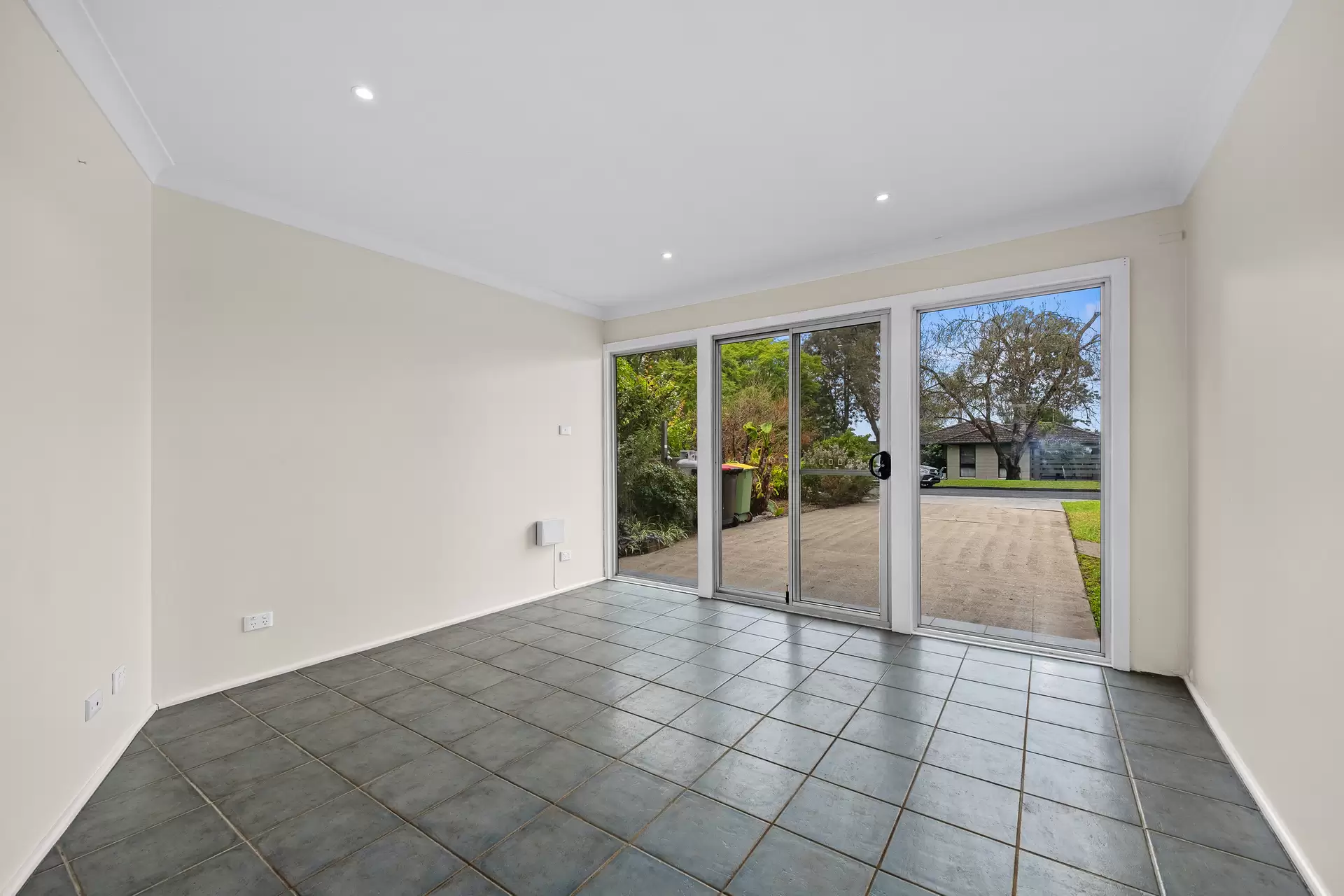 31 Cambridge Avenue, Windsor Auction by Cutcliffe Properties - image 1