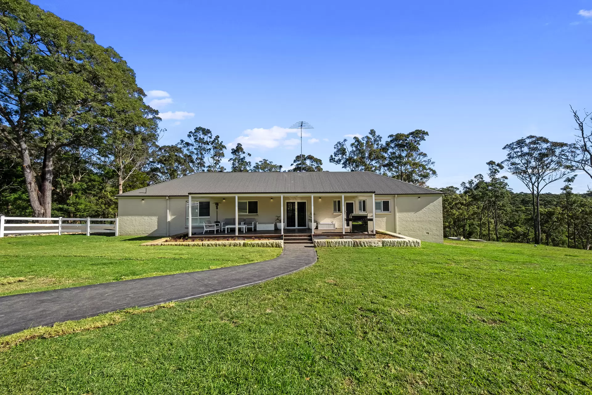 469 East Kurrajong Road, East Kurrajong For Sale by Cutcliffe Properties - image 1