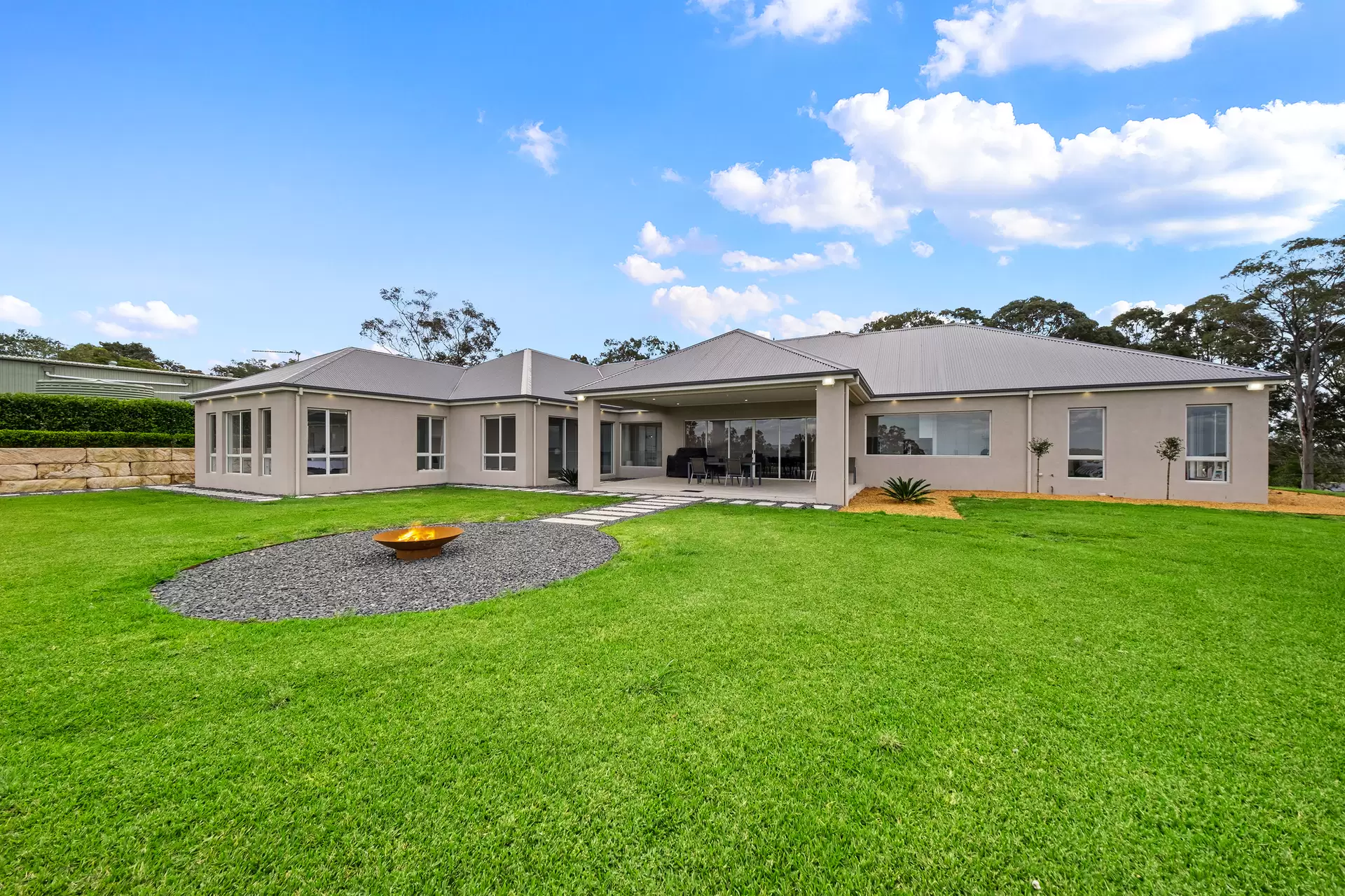 208 East Kurrajong Road, East Kurrajong For Sale by Cutcliffe Properties - image 1