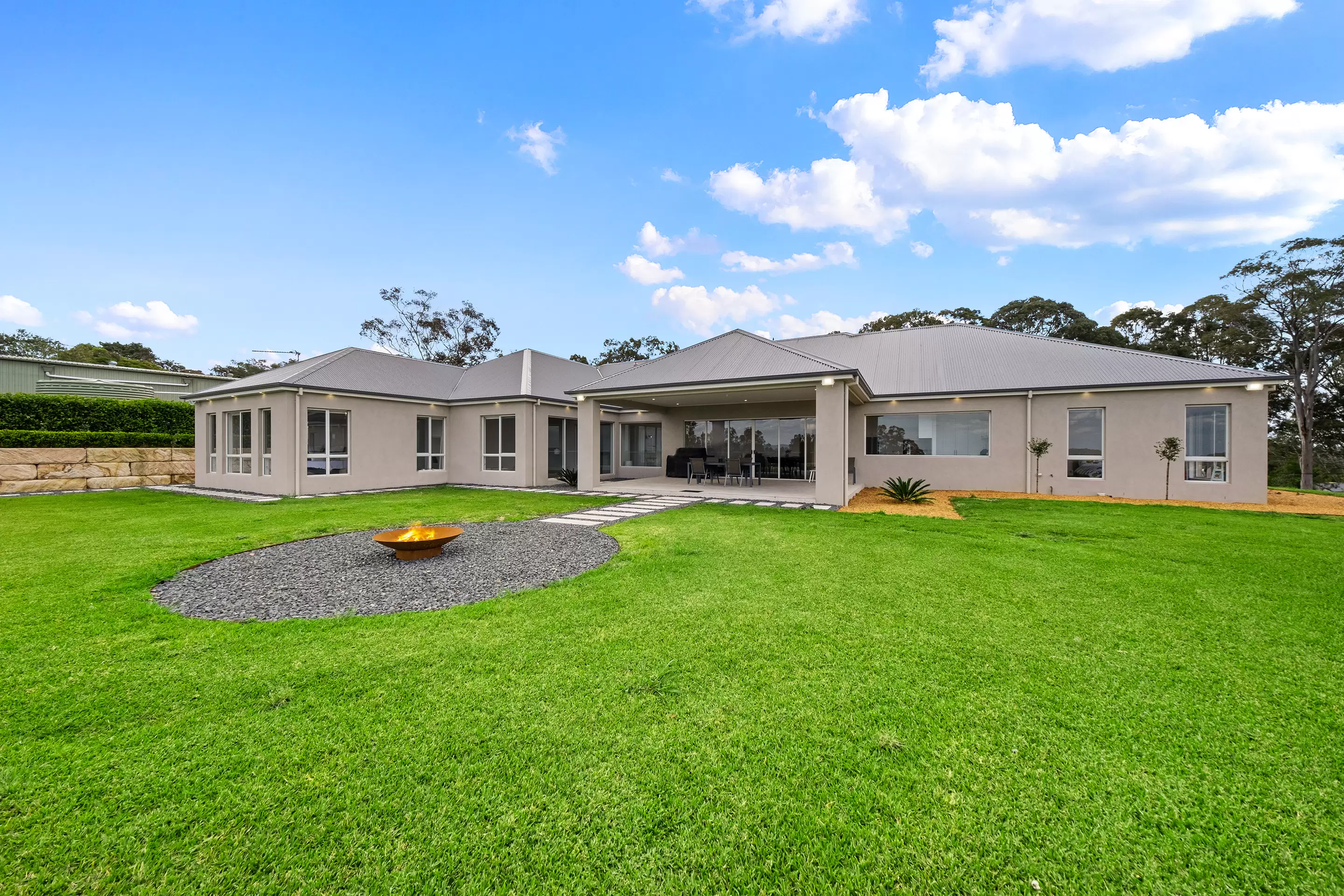 208 East Kurrajong Road, East Kurrajong For Sale by Cutcliffe Properties - image 2