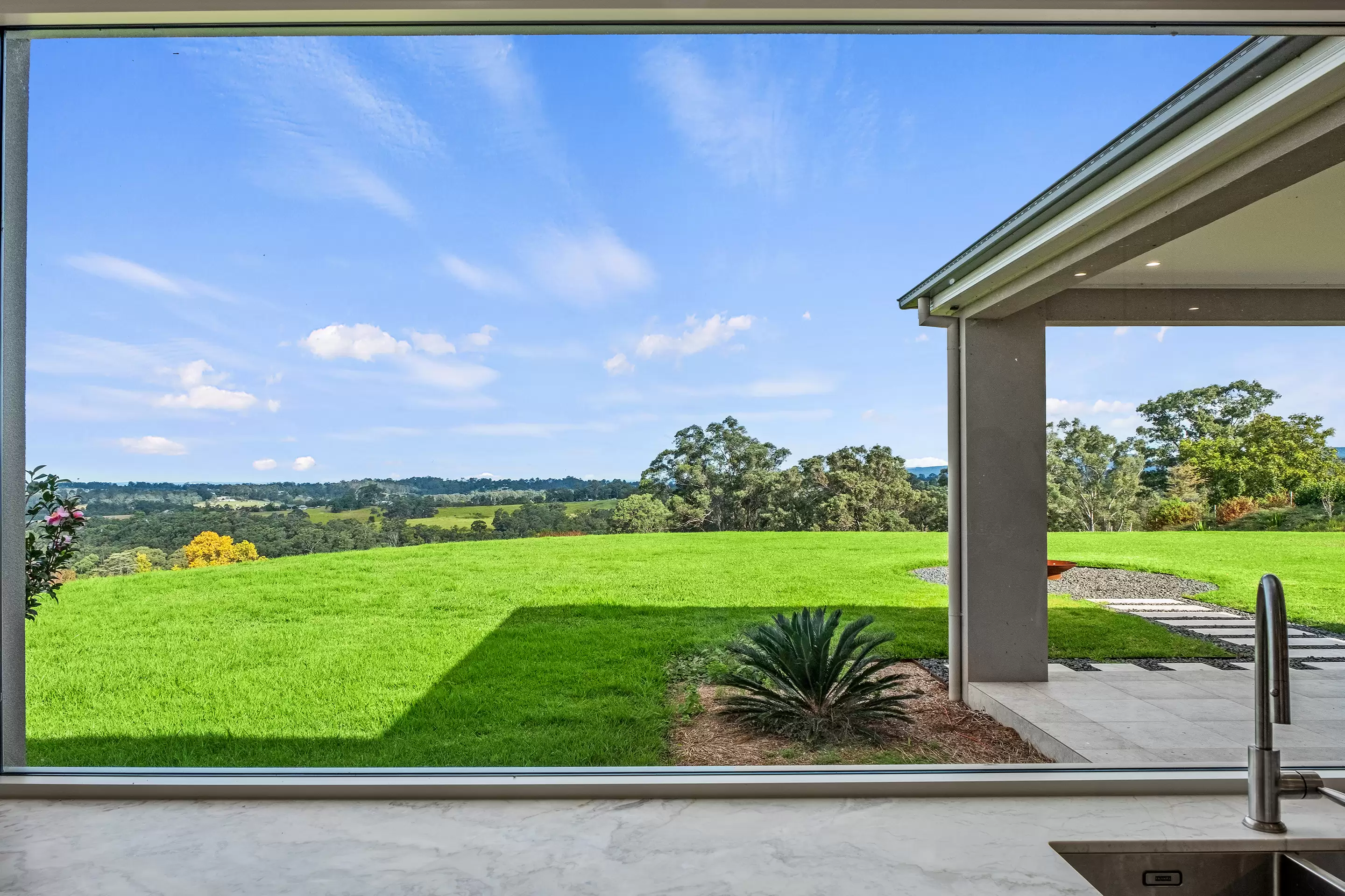 208 East Kurrajong Road, East Kurrajong For Sale by Cutcliffe Properties - image 6
