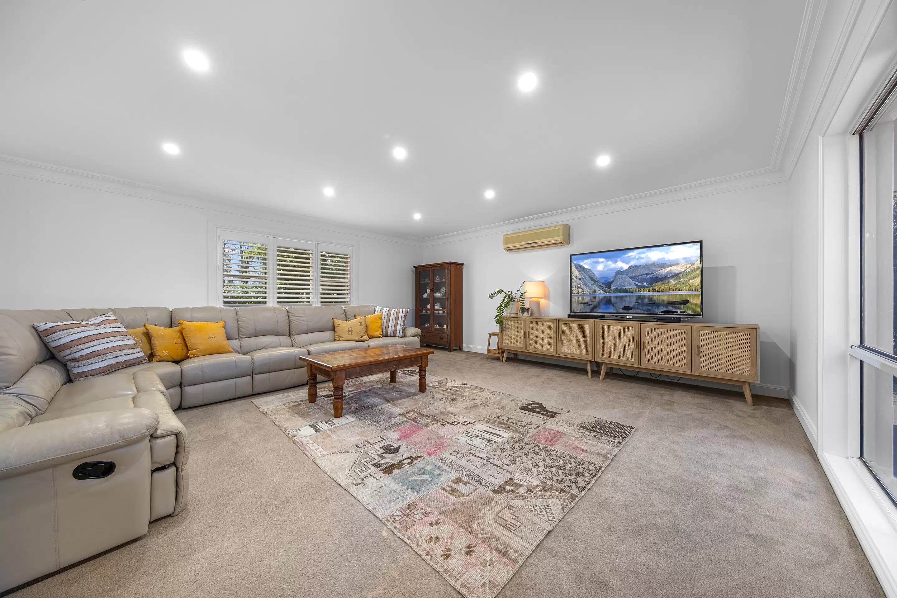108 Midson Road, Oakville For Sale by Cutcliffe Properties - image 12