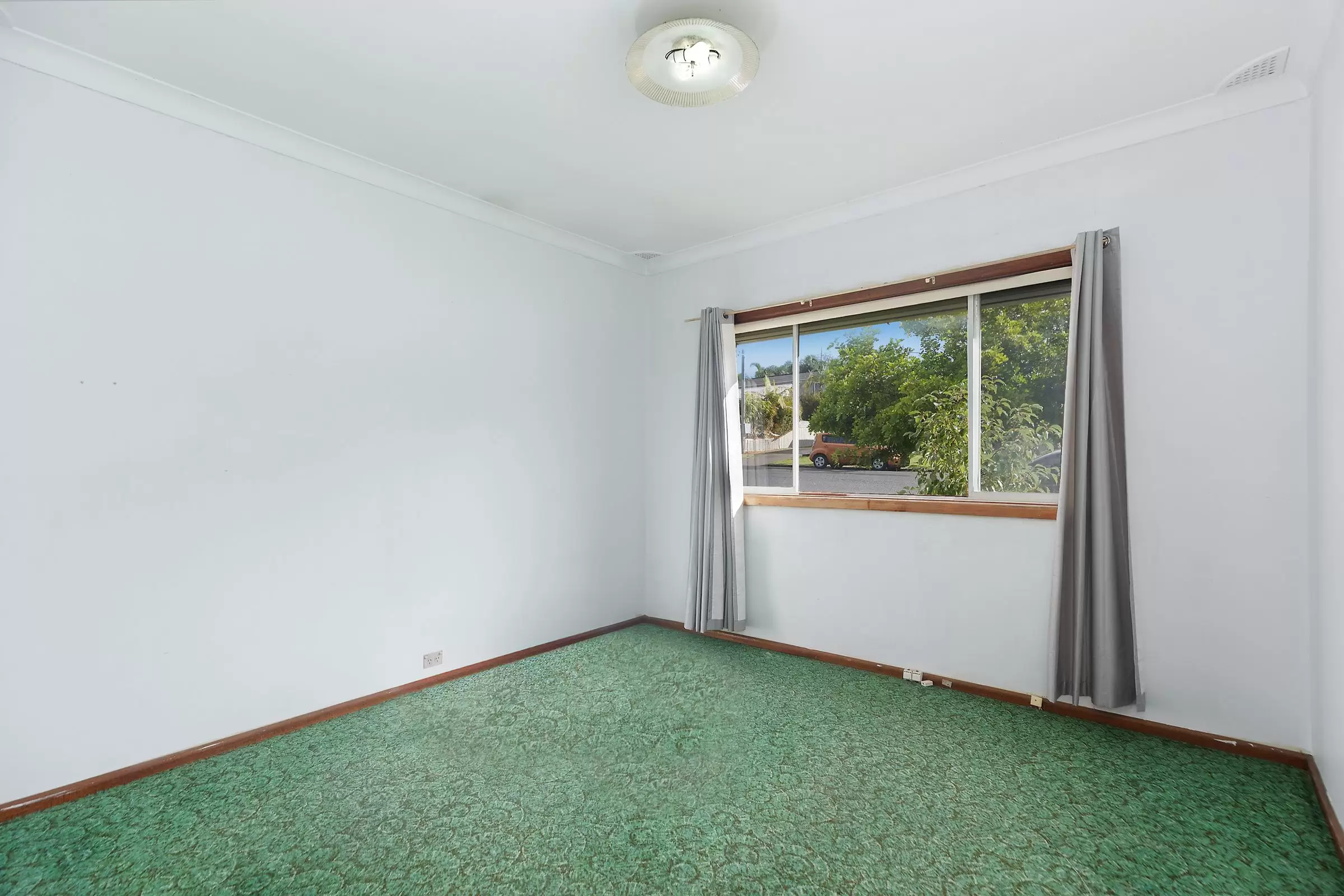 12 South Street, Killarney Vale For Sale by Cutcliffe Properties - image 7