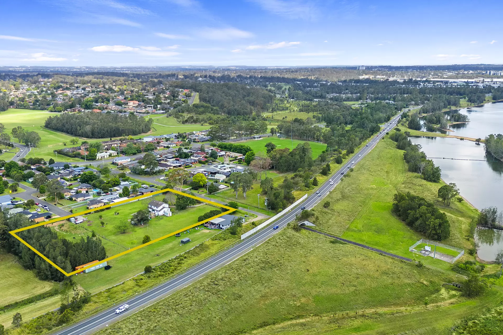 17 Farrells Lane, Castlereagh Auction by Cutcliffe Properties - image 1