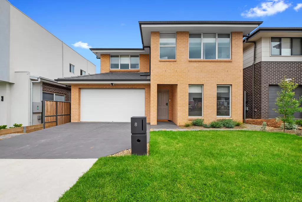 8 Arches Avenue, Box Hill Auction by Cutcliffe Properties
