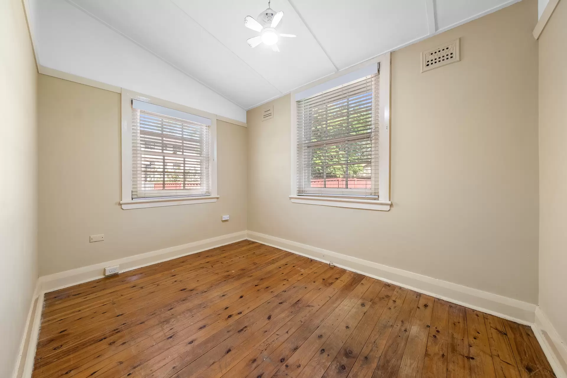 102 Francis Street, Richmond Auction by Cutcliffe Properties - image 1