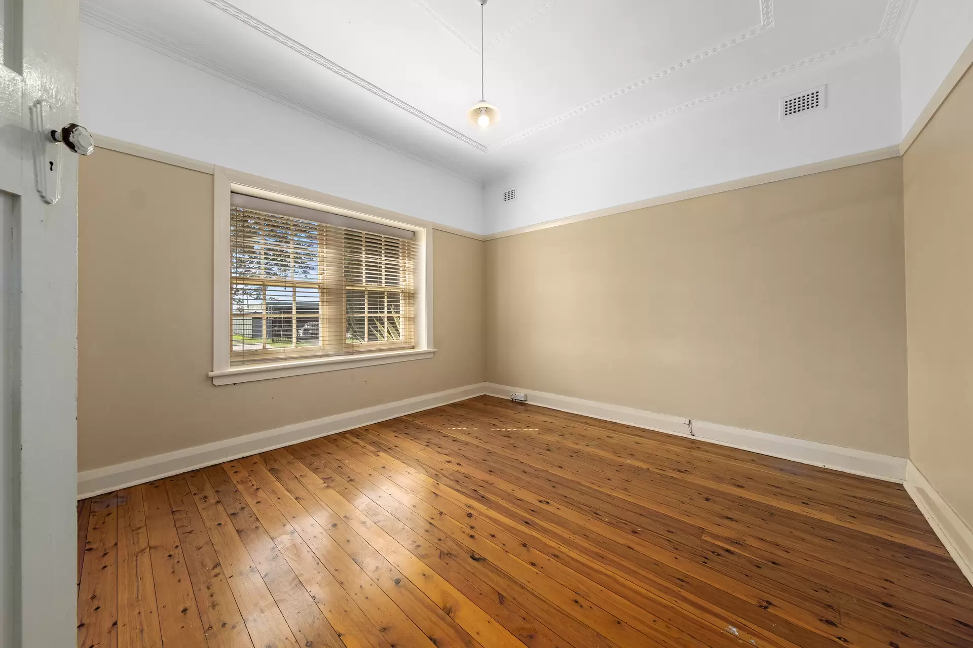 102 Francis Street, Richmond Auction by Cutcliffe Properties - image 1