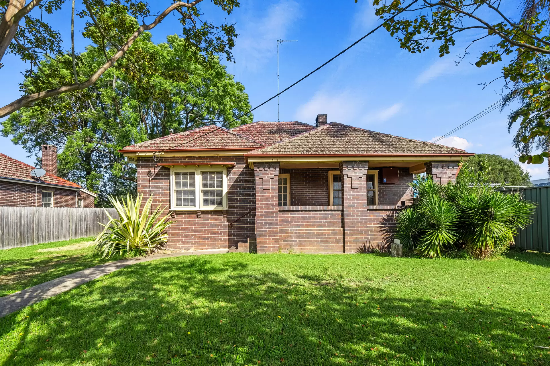 102 Francis Street, Richmond Auction by Cutcliffe Properties - image 1