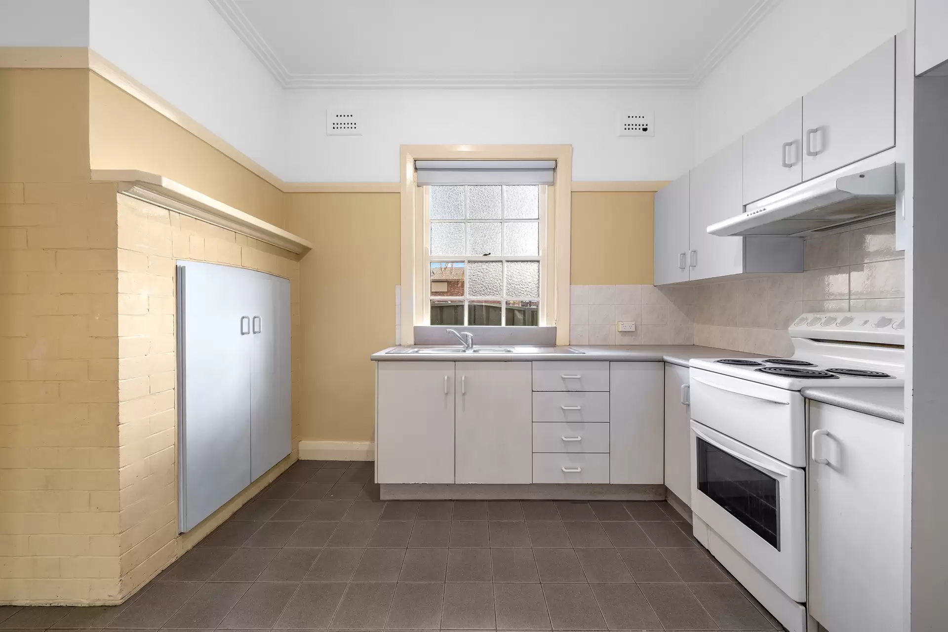 102 Francis Street, Richmond Auction by Cutcliffe Properties - image 1
