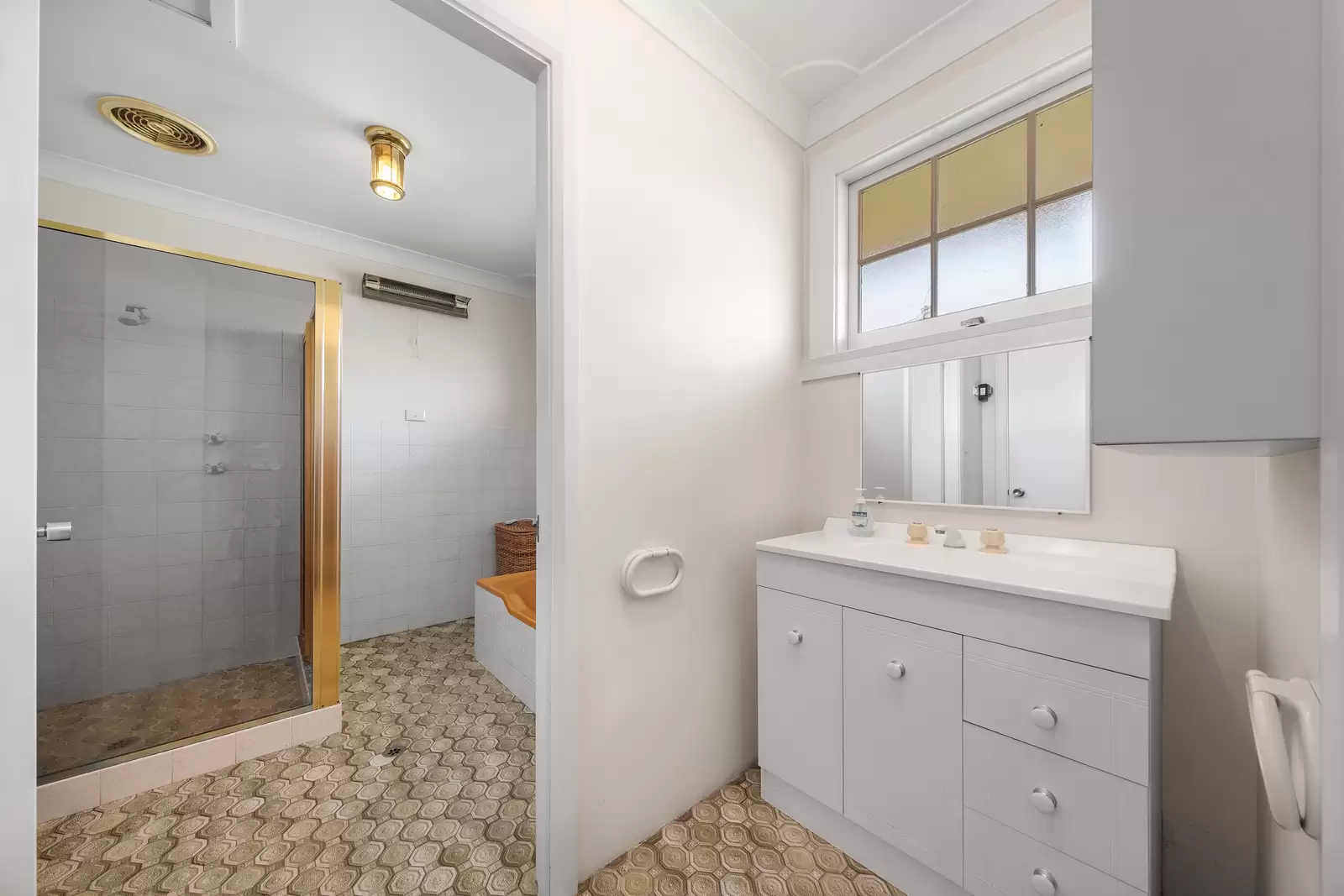 1316 Windsor Road, Grantham Farm Auction by Cutcliffe Properties - image 10