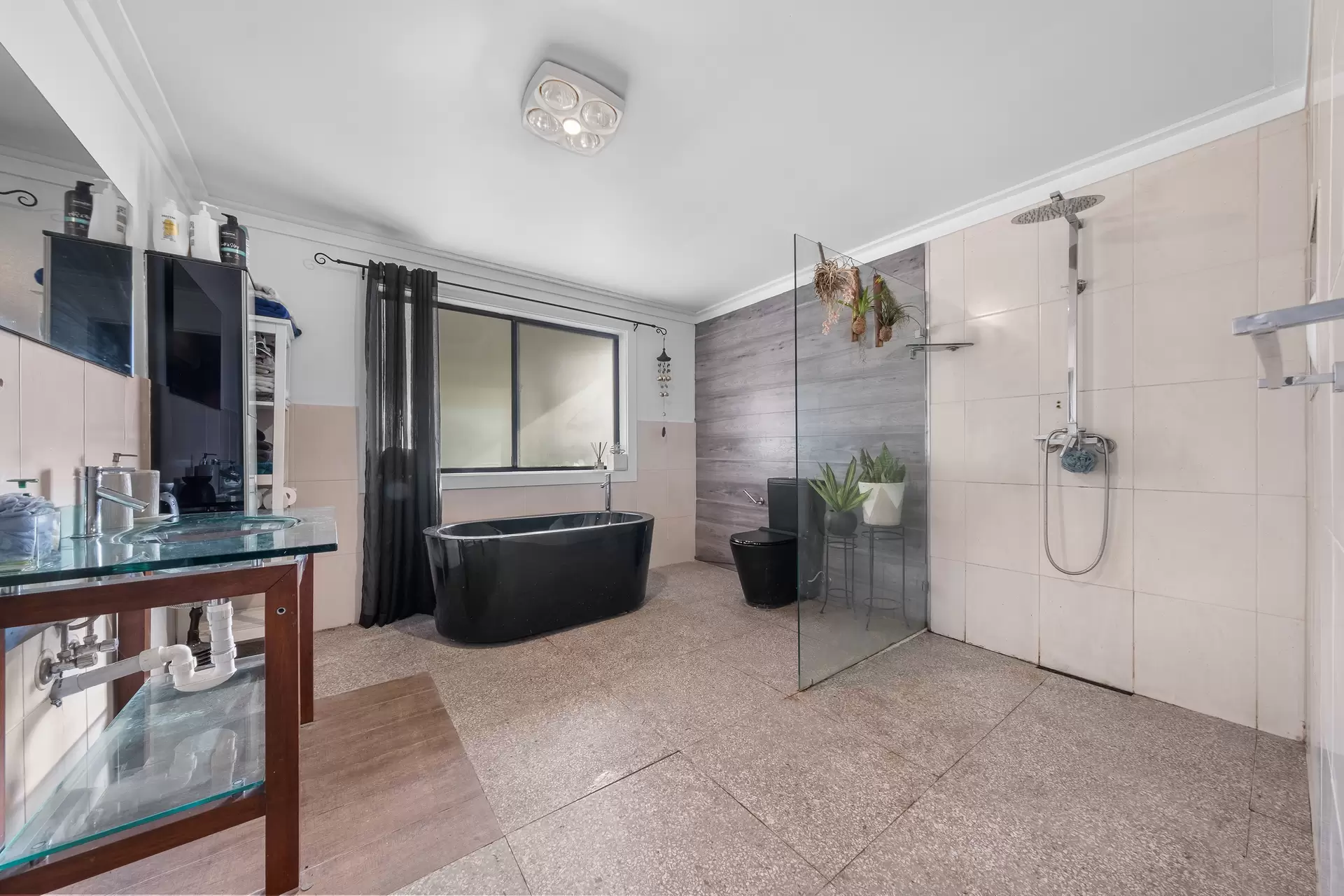 585 East Kurrajong Road, East Kurrajong Auction by Cutcliffe Properties - image 1