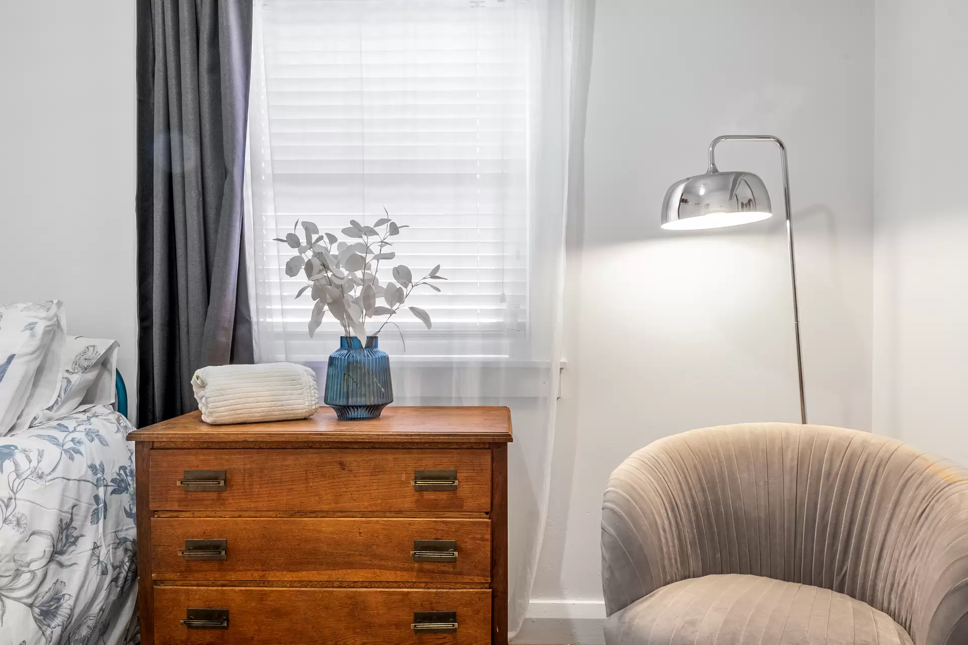 28 Bridge Street, Windsor Sold by Cutcliffe Properties - image 1