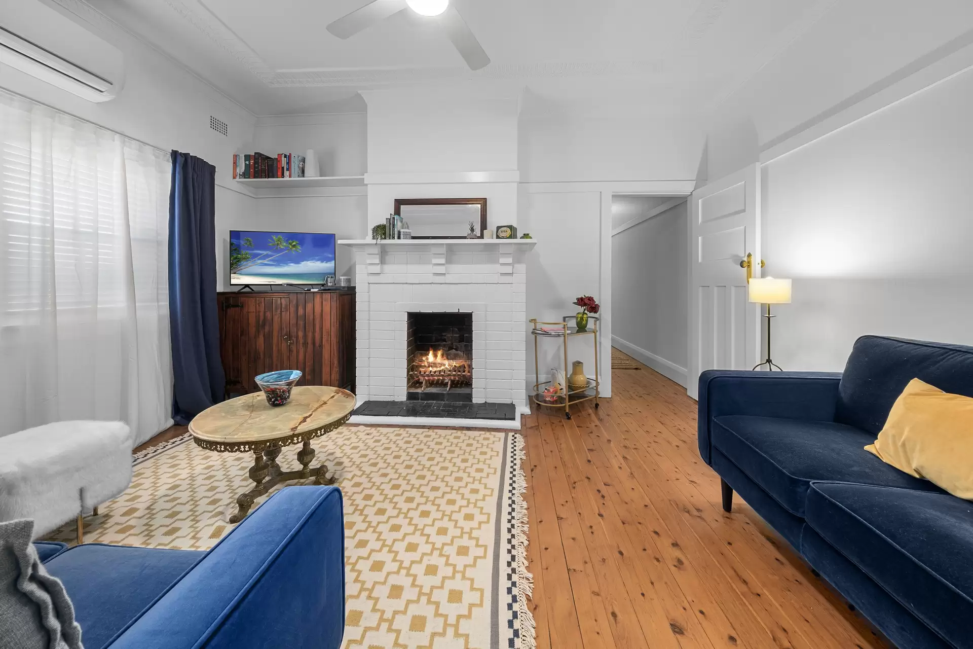 28 Bridge Street, Windsor Sold by Cutcliffe Properties - image 1