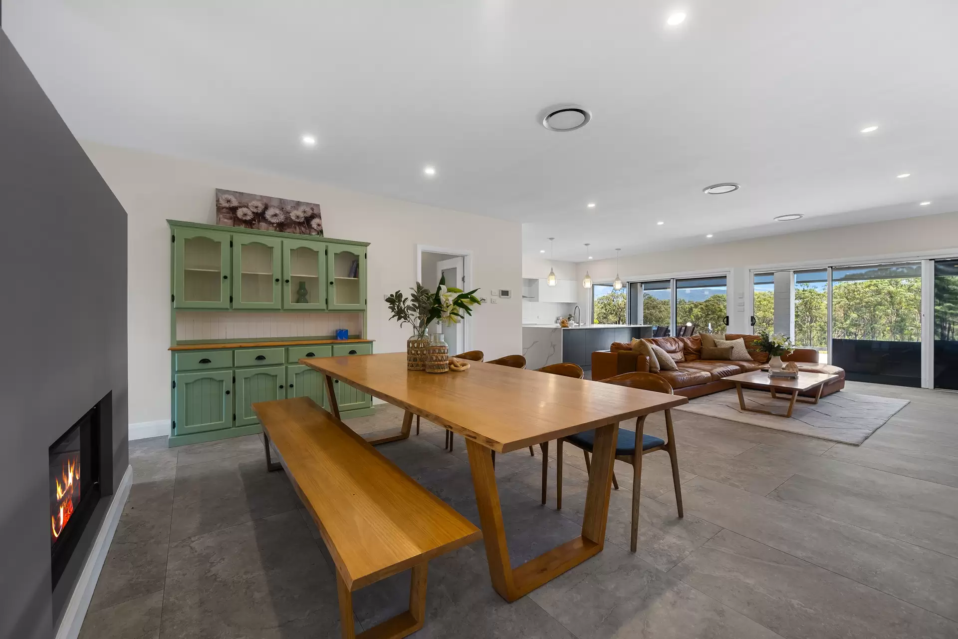 357 East Kurrajong Road, East Kurrajong Sold by Cutcliffe Properties - image 1