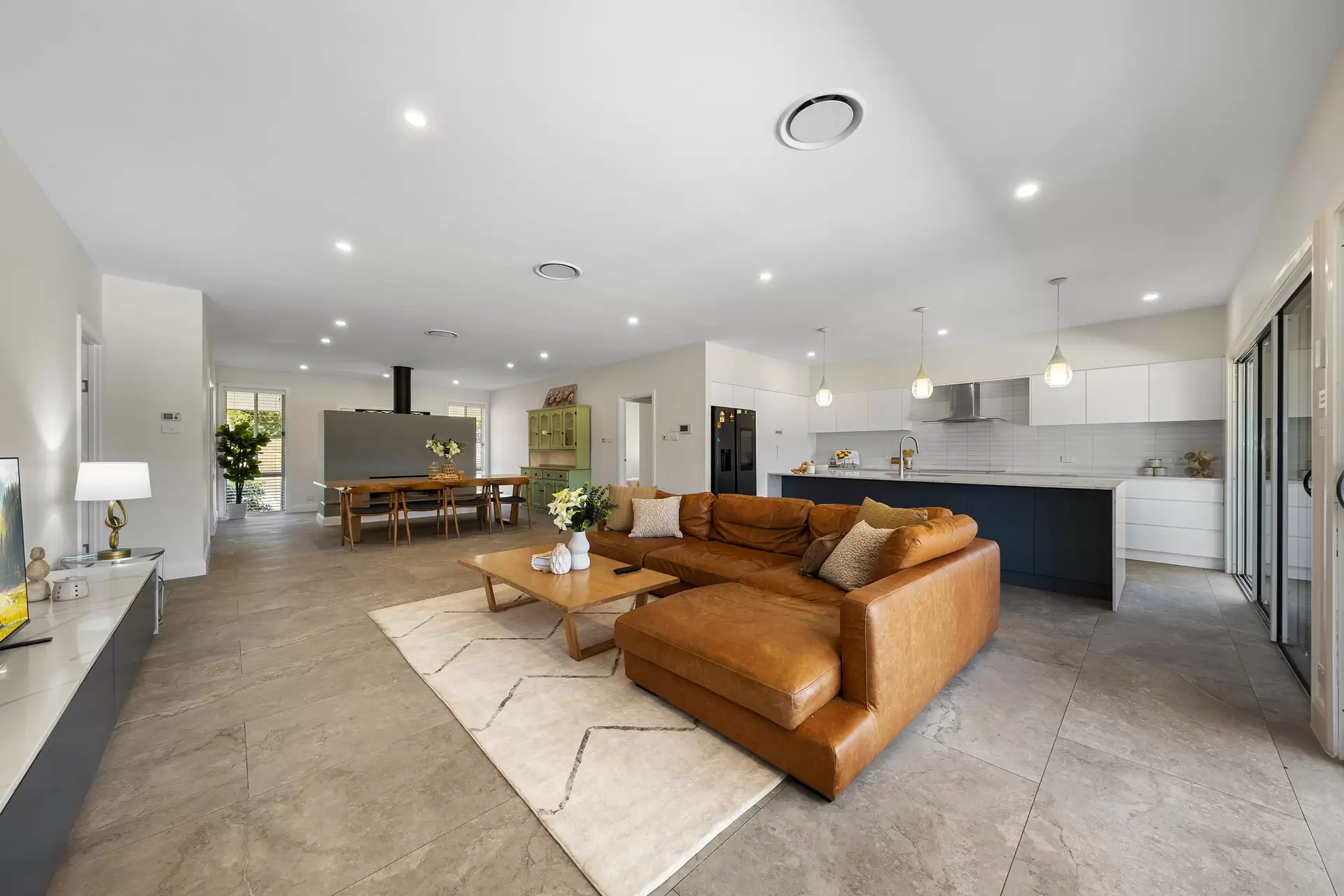 357 East Kurrajong Road, East Kurrajong Sold by Cutcliffe Properties - image 1