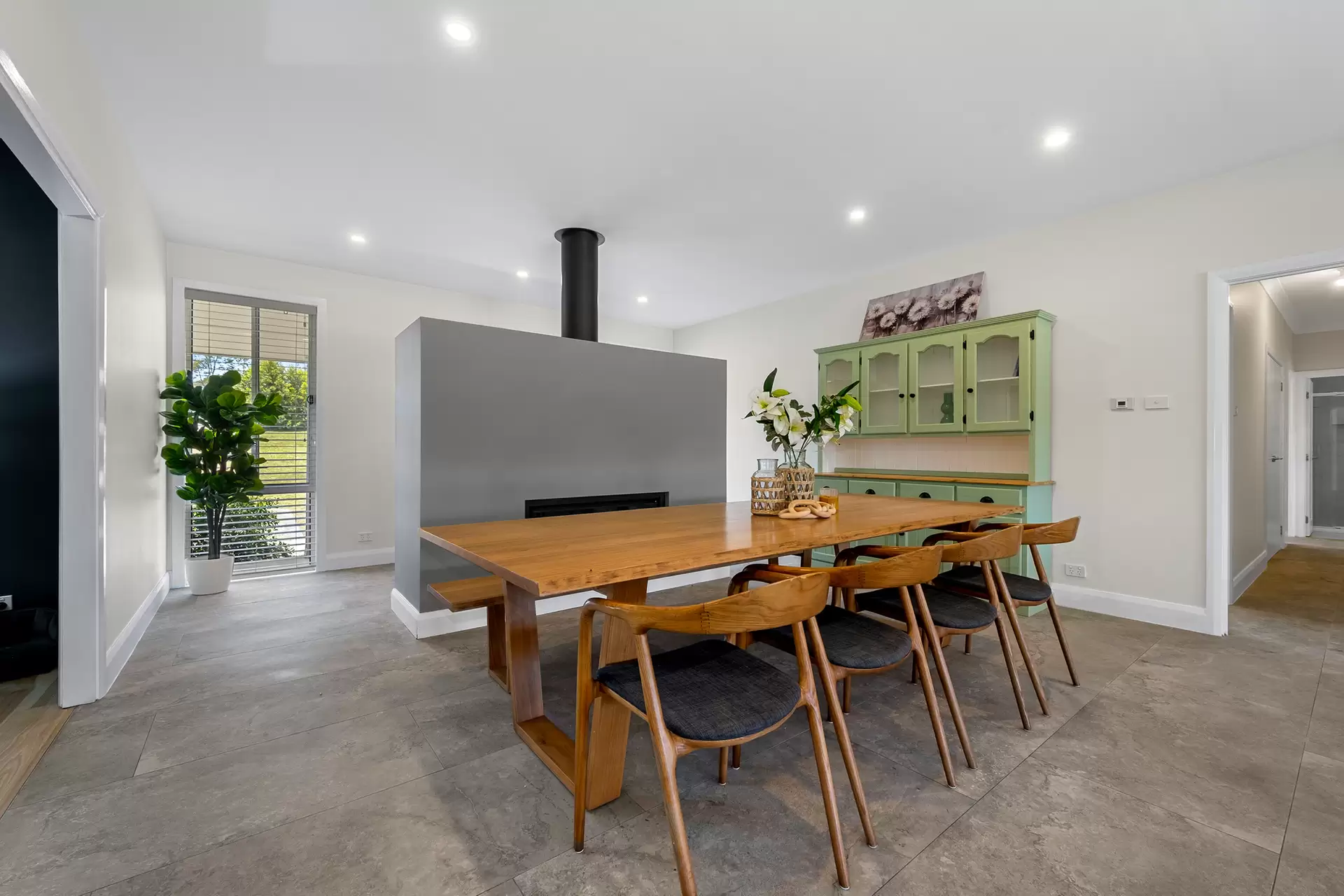 357 East Kurrajong Road, East Kurrajong Sold by Cutcliffe Properties - image 1